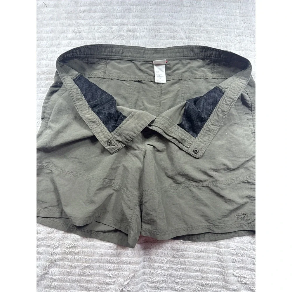 North Face Mens Shorts 42 Nylon Rip Stop Tan Travel Hiking Outdoor Fishing Green